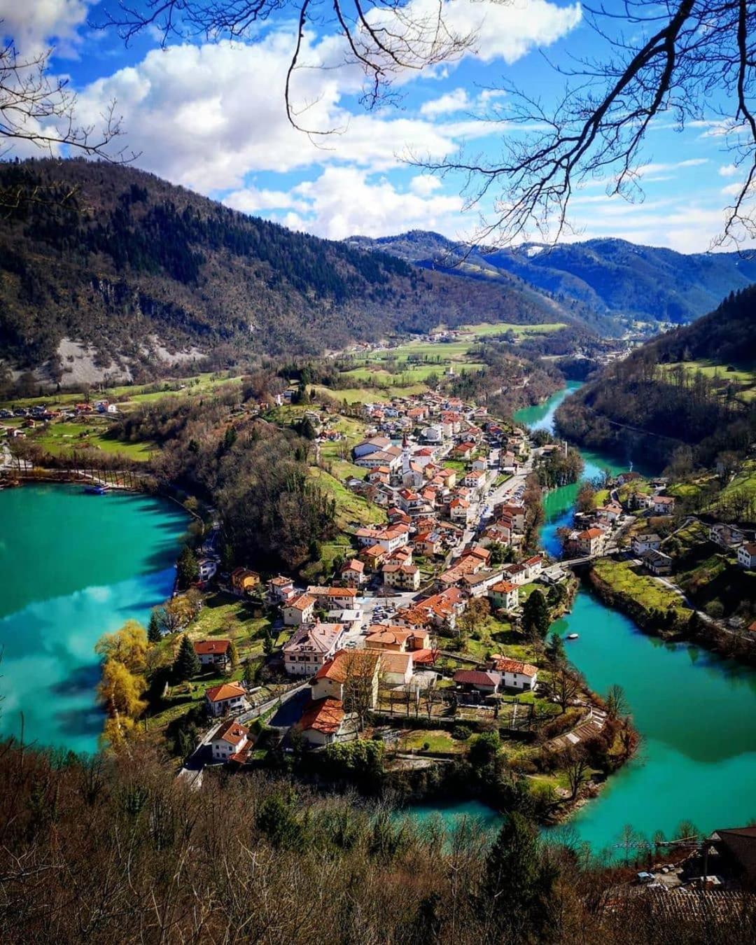 House By The Lake Most Na Soci Bagian luar foto