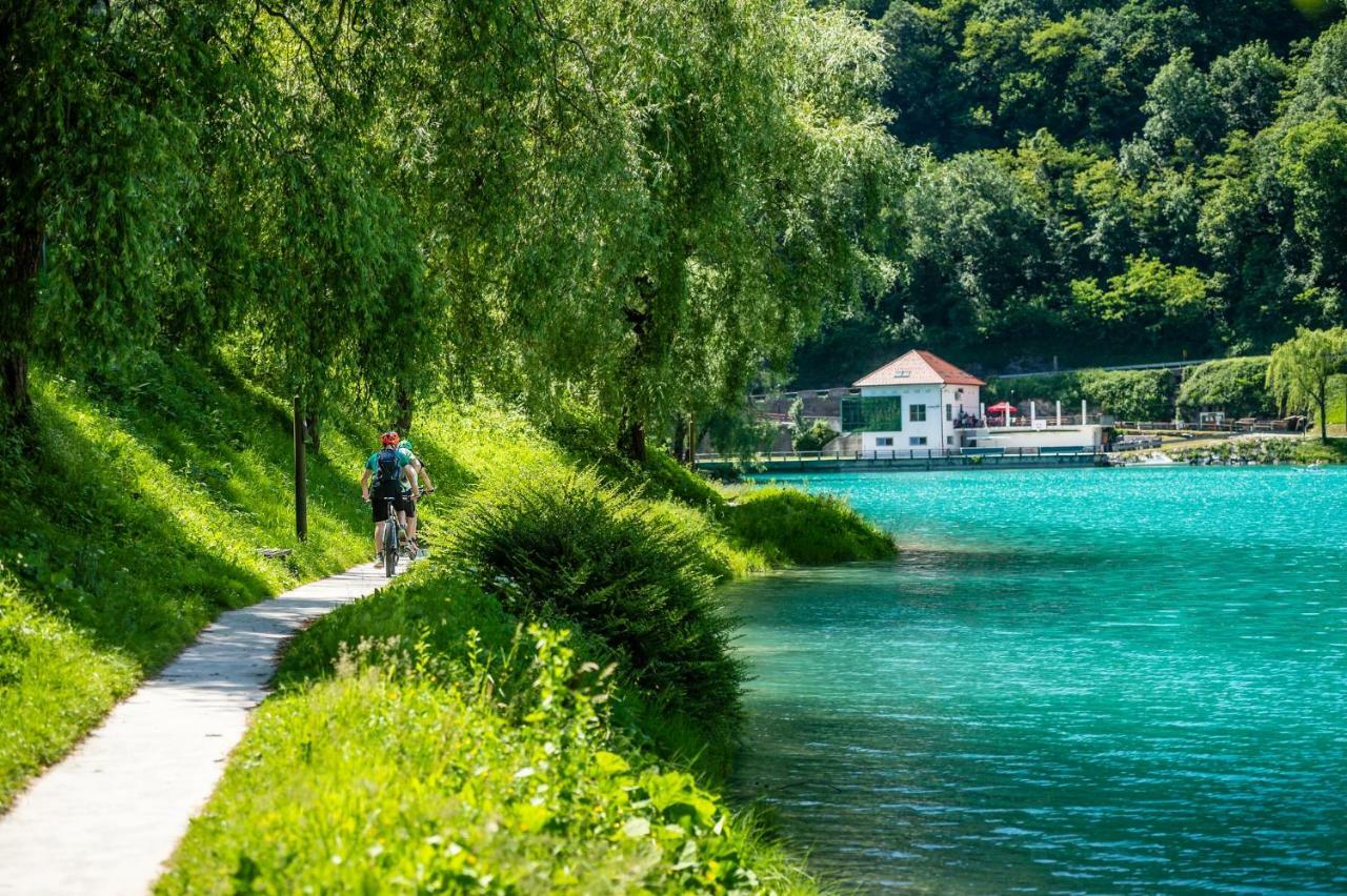House By The Lake Most Na Soci Bagian luar foto
